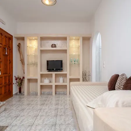 Modern Cycladic Holiday home